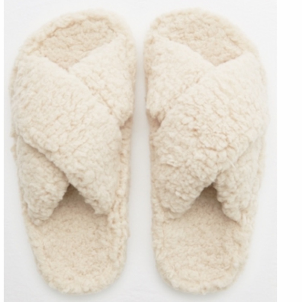 Aerie Sherpa Slides